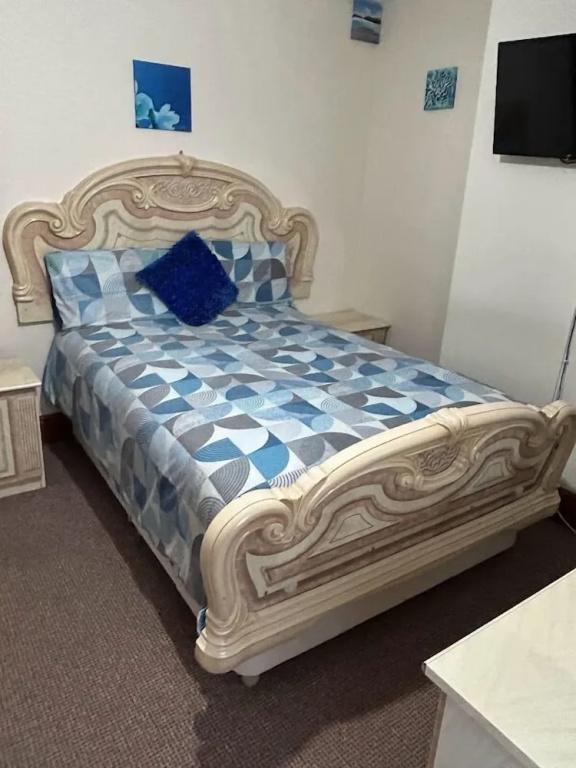 Busy Bee Guest House