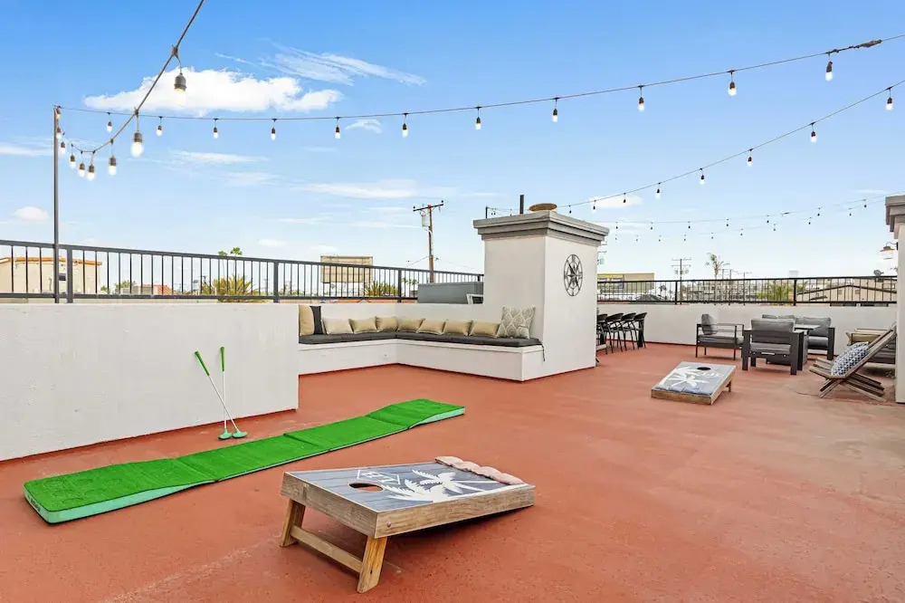 Belmont Shore Retreat Rooftop Lounge, Putting Green & Near 2nd Street Beaches