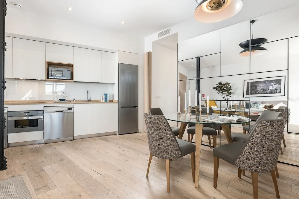 Home Club Gran Via Apartments