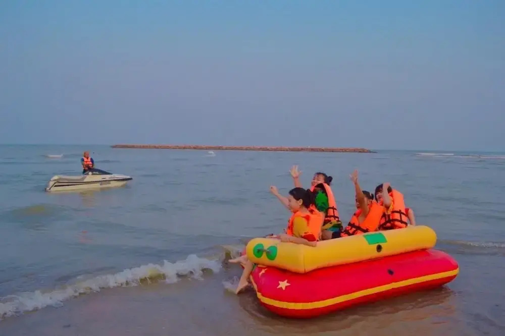 หาดช้างเผือกเจ้าสำราญ Chang Phueak Chao Samran Beach