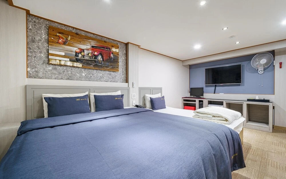 Hound Hotel Gimhae Samgye