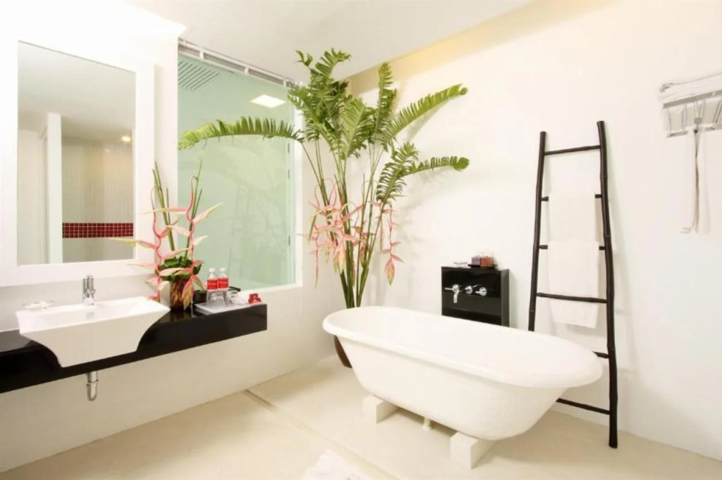 The Old Phuket - Karon Beach Resort