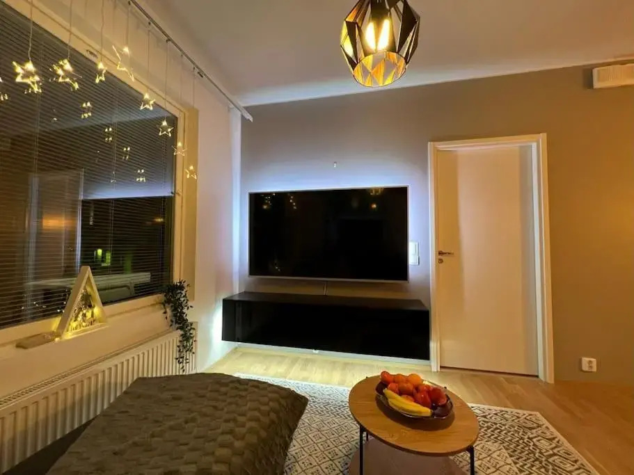 Suite - King Size Bed - Gym&Wifi - Indoor Parking