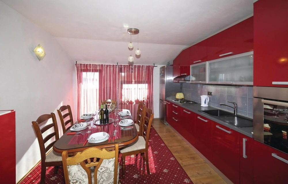 Awesome Home in Kastel Kambelovac With Wifi and 3 Bedrooms