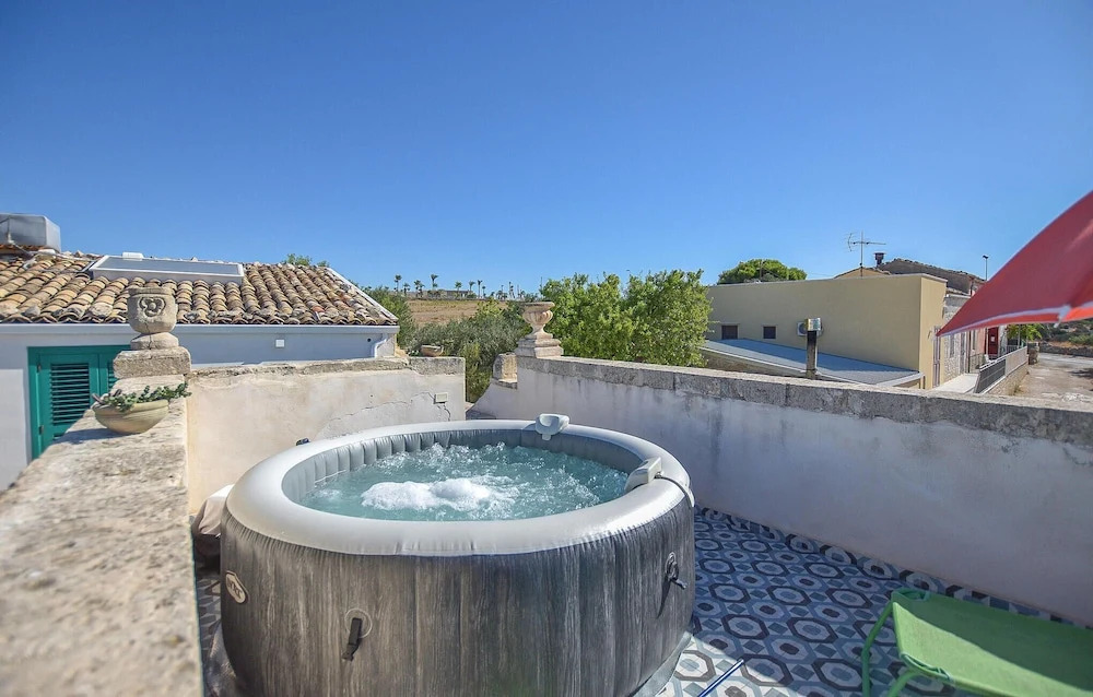 Awesome Home in Marina di Ragusa With Wifi and 2 Bedrooms