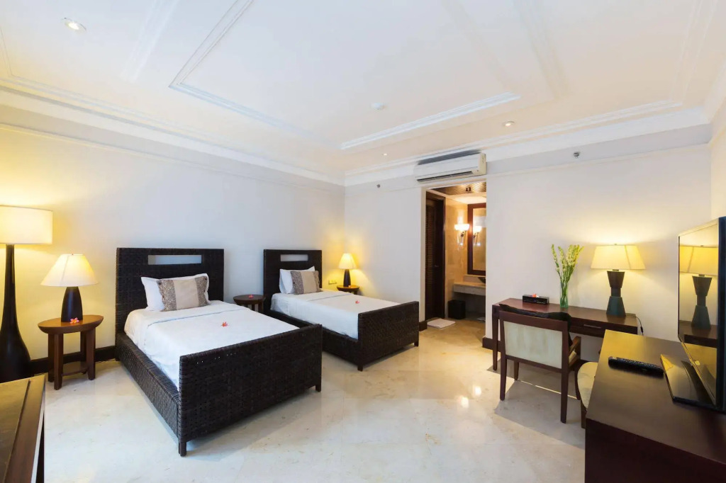 Nirwana Villa Estate