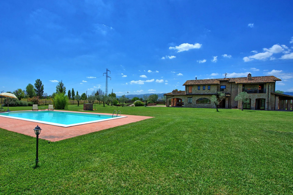 Villa Assisi by PosarelliVillas