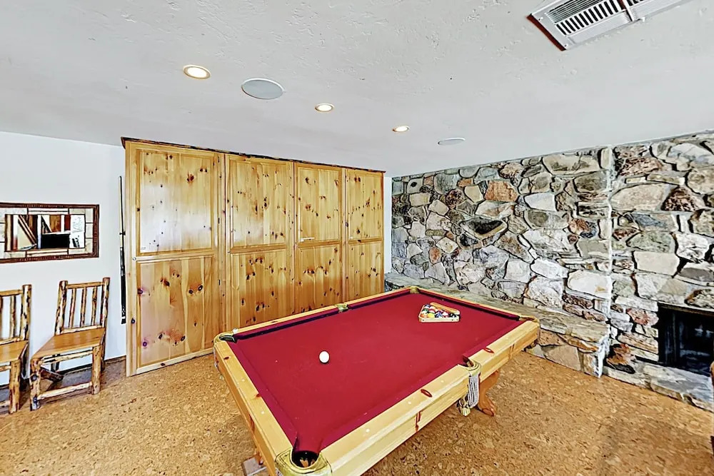 39537 Lake Dr Home - 3 Br home by RedAwning