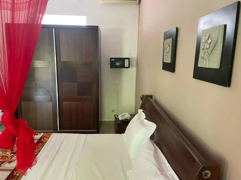 Farida Lodge