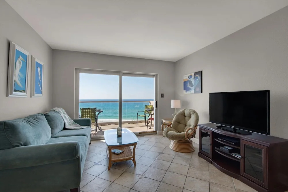 Regency Towers 702 West - Two Bedroom Condo