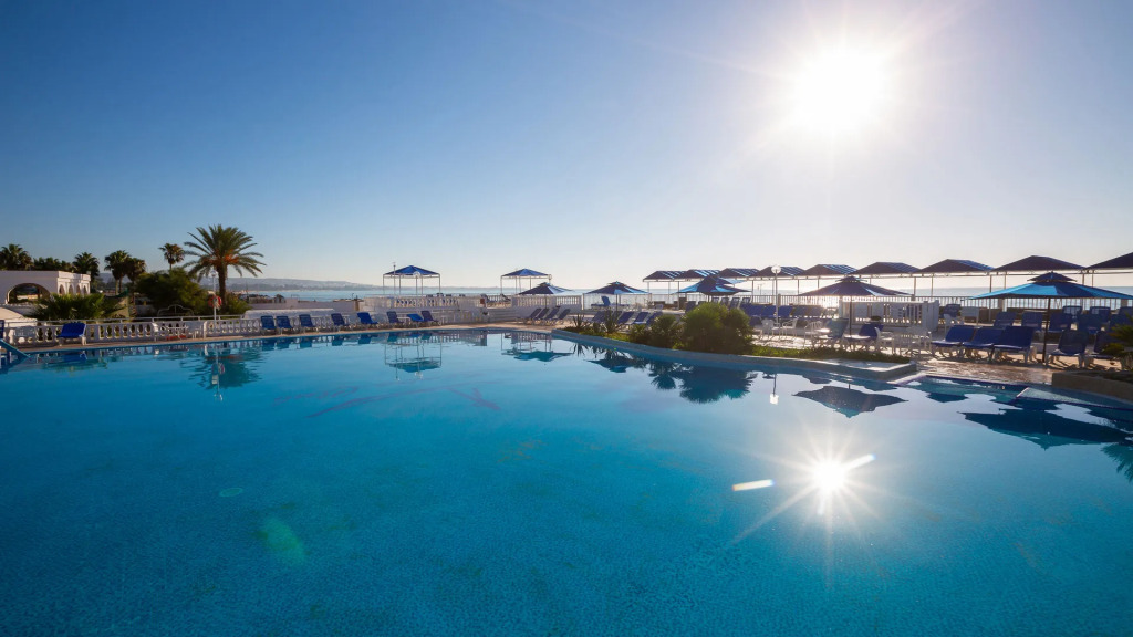 Hotel Samira Club - Caters to Couples