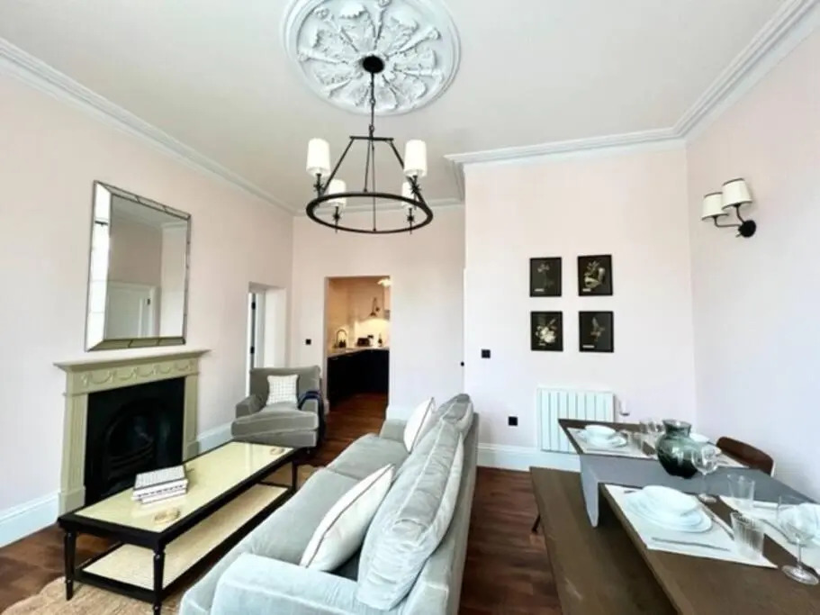 Redland Suites - Apartment 4