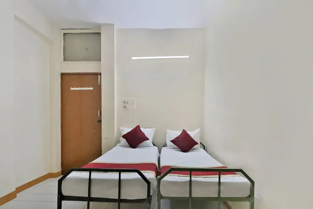 Shanthiniketan Homes by OYO Rooms
