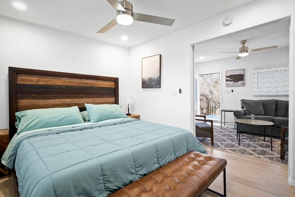 23 Chelsea Place 1 Bedroom Condo by RedAwning