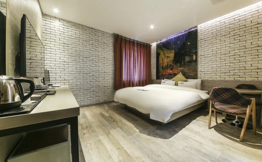 West Hill Hotel