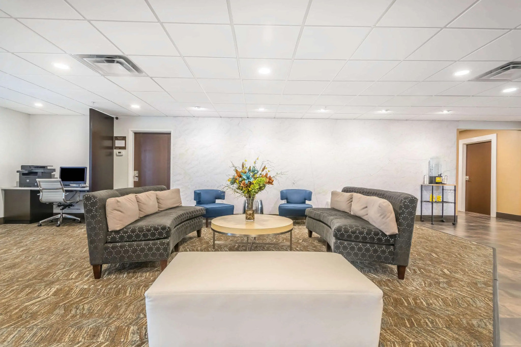Comfort Inn & Suites Lexington - Hamburg I-75