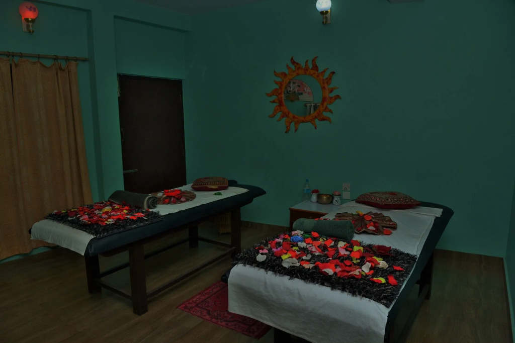 Hotel Peace Plaza