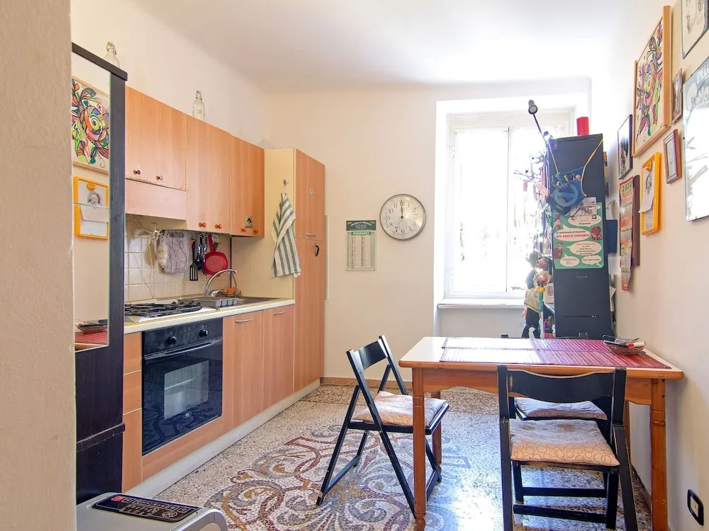 Homely Apartment in Genova with Sea nearby