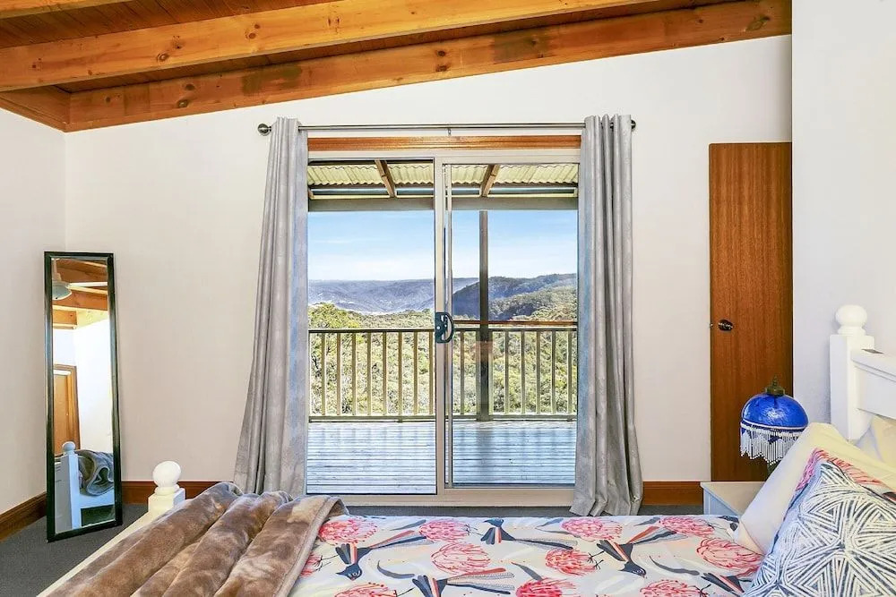 Narrow Neck Retreat