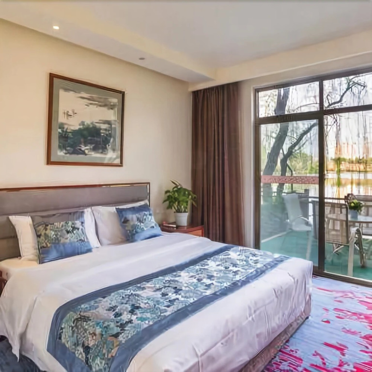 Huadao Holiday Hotel