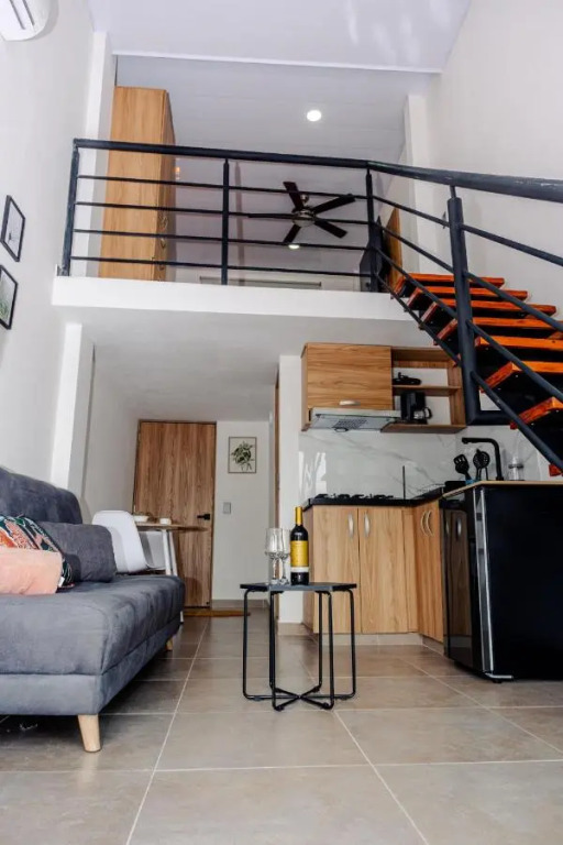 Central Suites by H&R