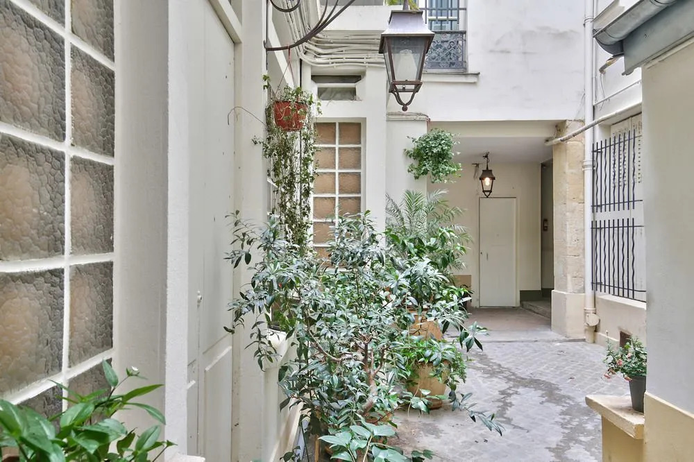70 - Authentic Parisian Flat