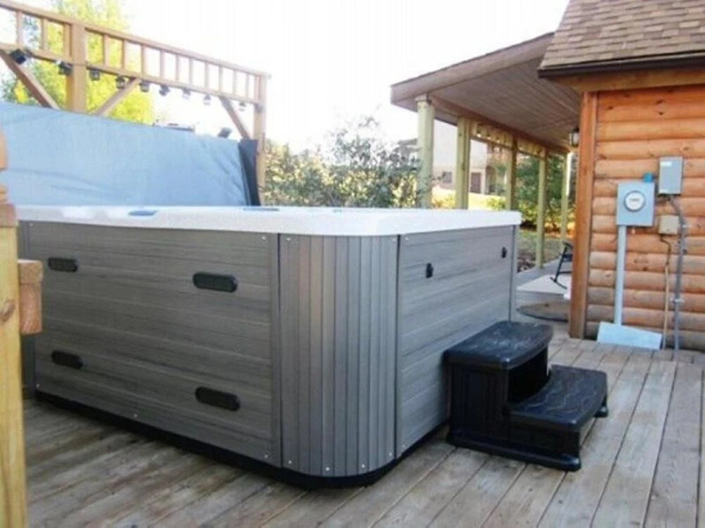 A_lazy_river_cabin