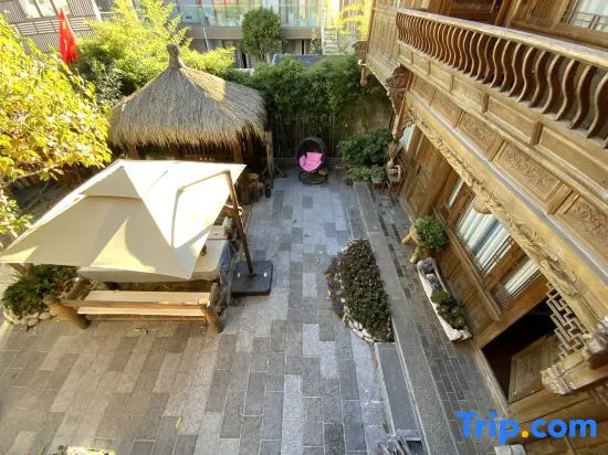 Yunmengze Hostel