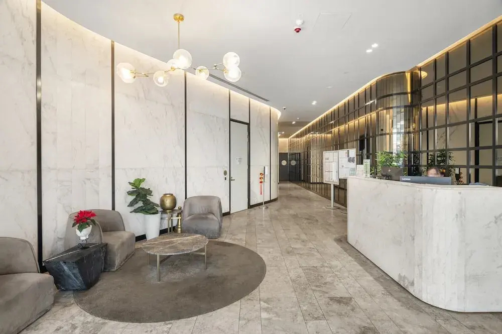 High-rise 3-bed Apartment With Premium Amenities