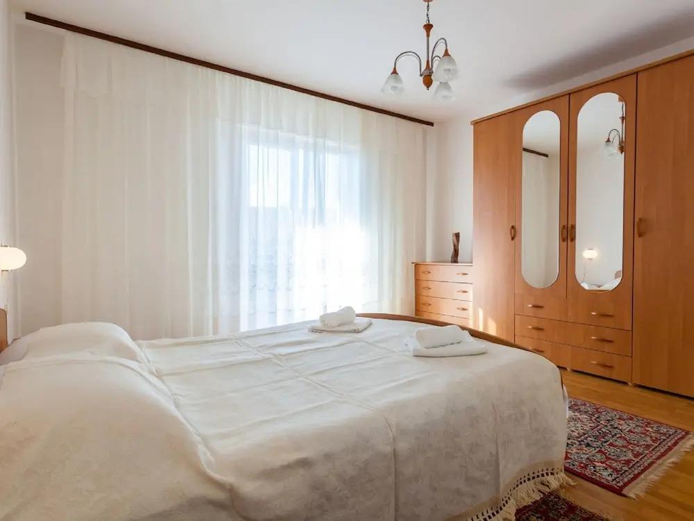 Pleasant Apartment in Malinska With Balcony
