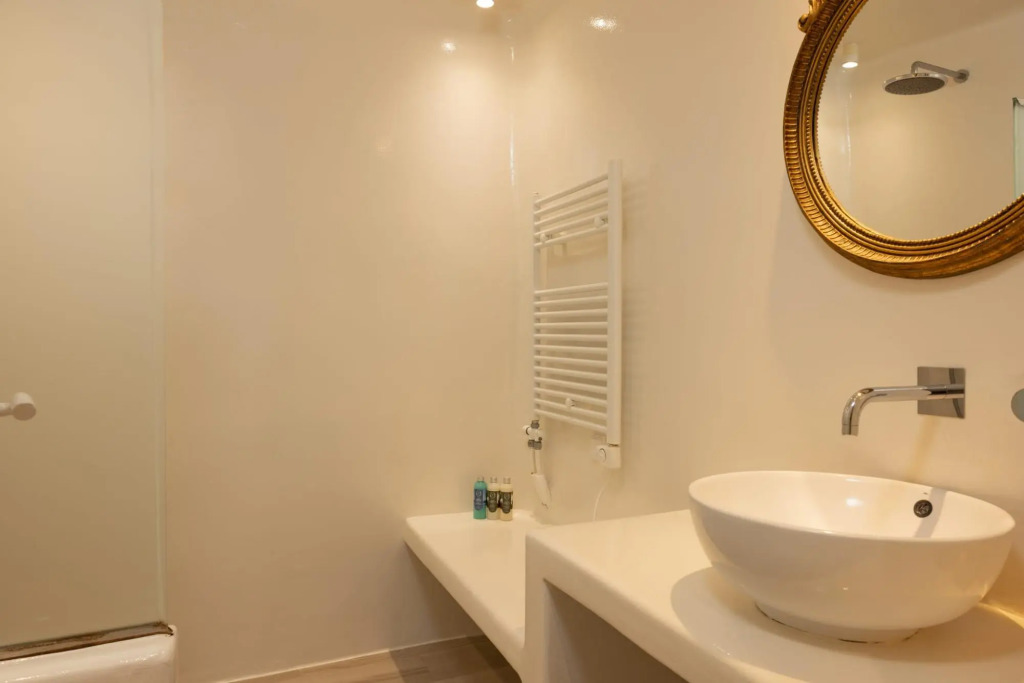 Luxury House with with Jetted Tub & Sea View 3AB