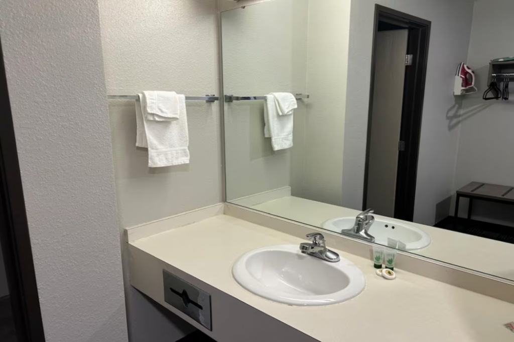 AmericInn by Wyndham Saint Ignace Lakefront