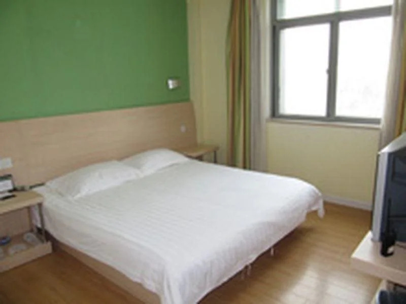 Jitai Hotel Shanghai Zhonghuan Bailian Store