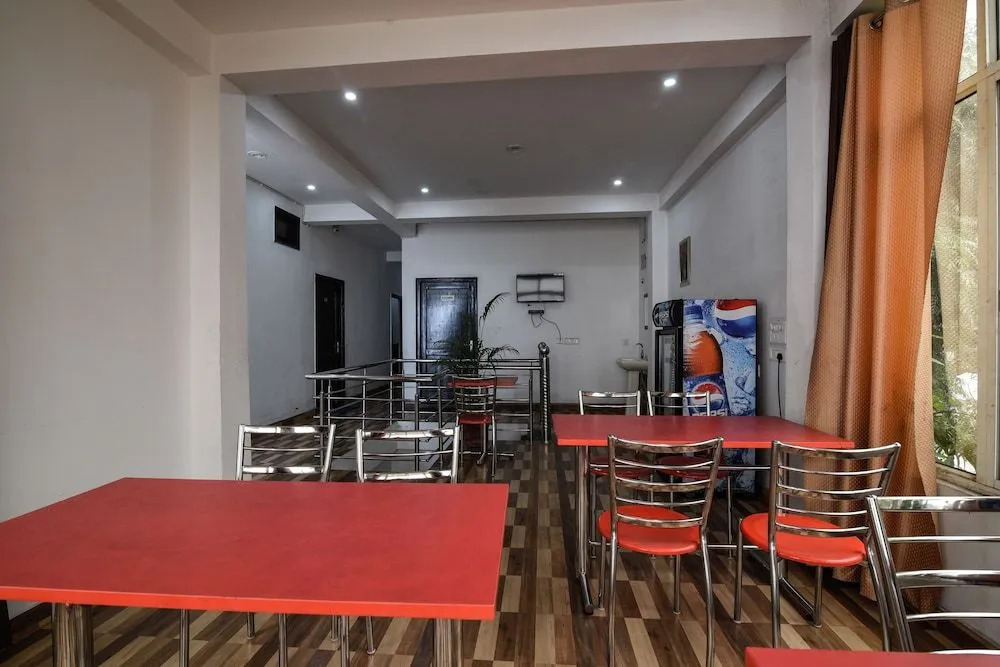 Oyo Home 18463 Modern Stay