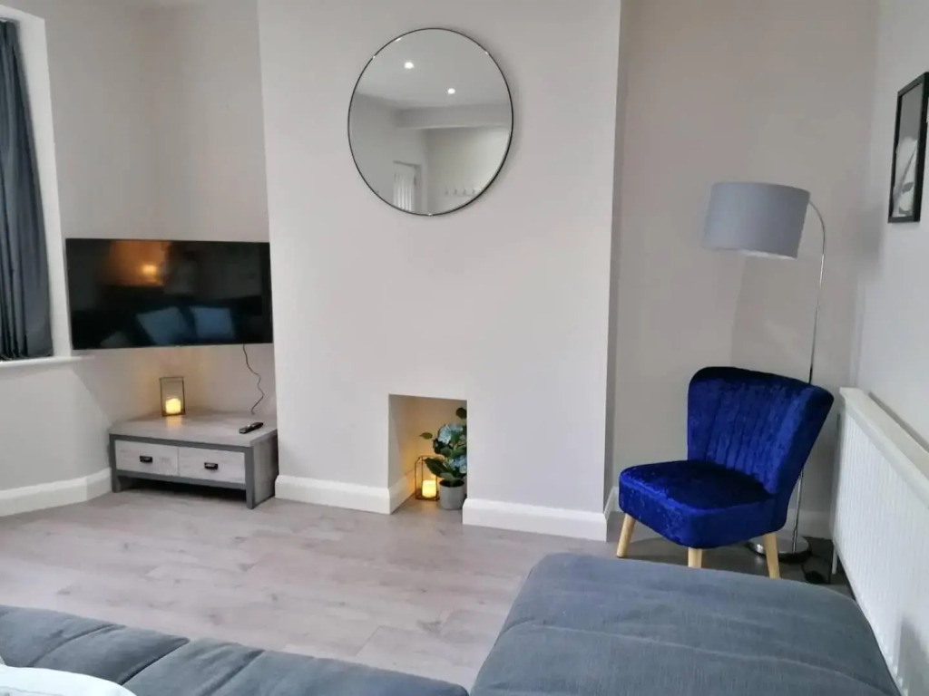 Newly Extended 3 Bed Family home Near Graves Park