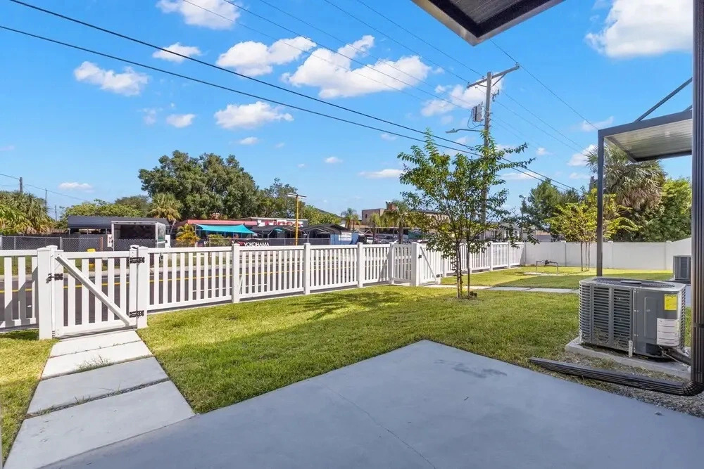 NEW Casa Sol - Luxury Townhome In Prime Location