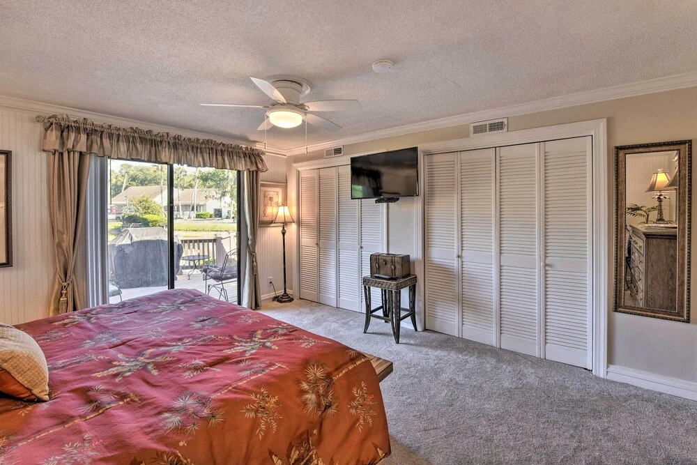 Palmetto Dunes Villa w/ Deck & Lagoon Views