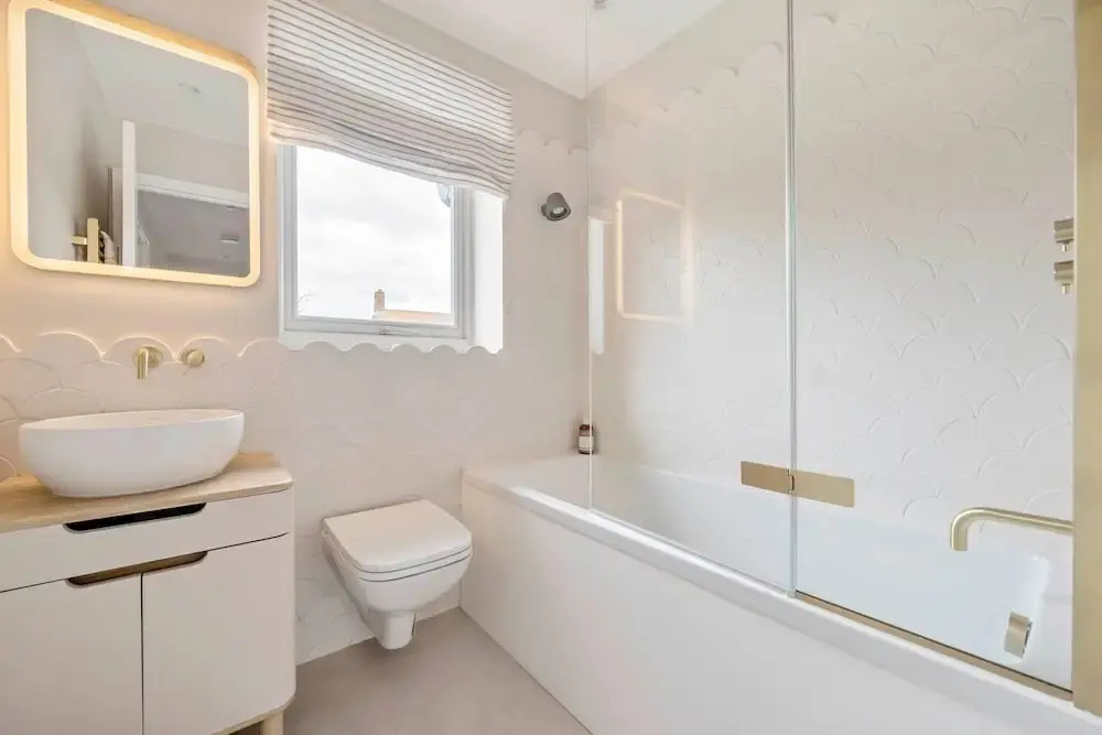 Chic Coastal Retreat - 5-min Stroll to Beach