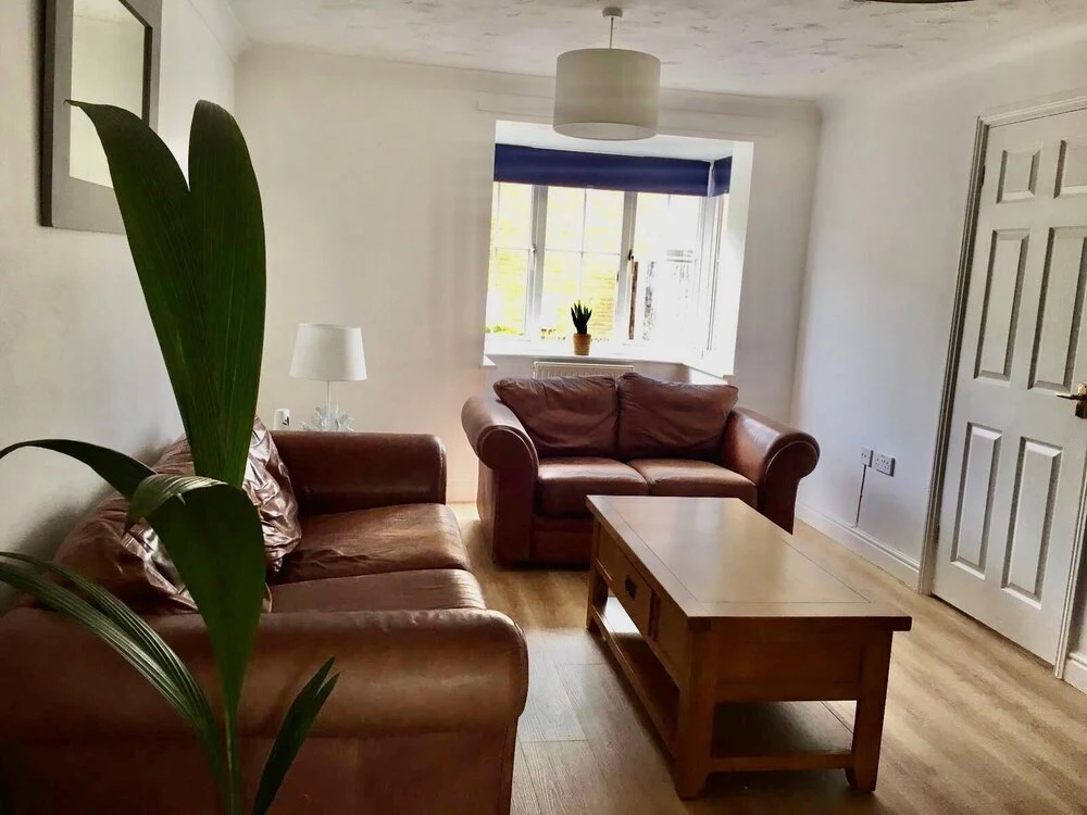 Entire 3-bed House - Child & Pet Friendly