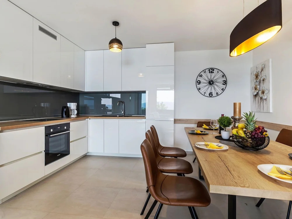 Pleasing Apartment in Crikvenica With Private Pool