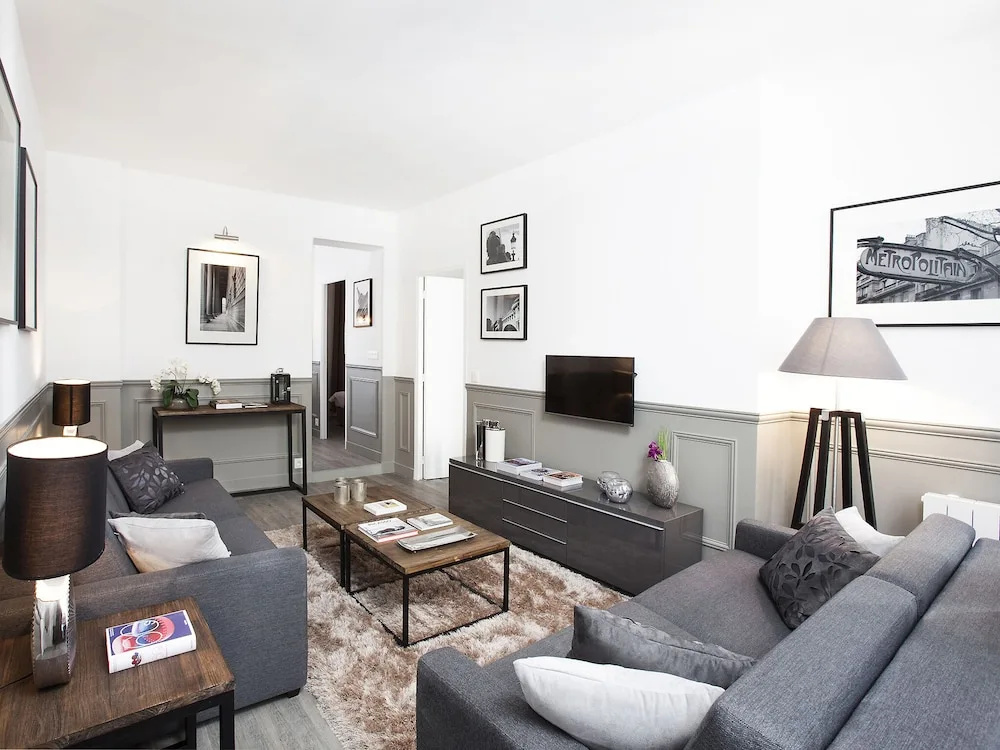 Luxury 3BR Gr-Boulevards I by Livinparis