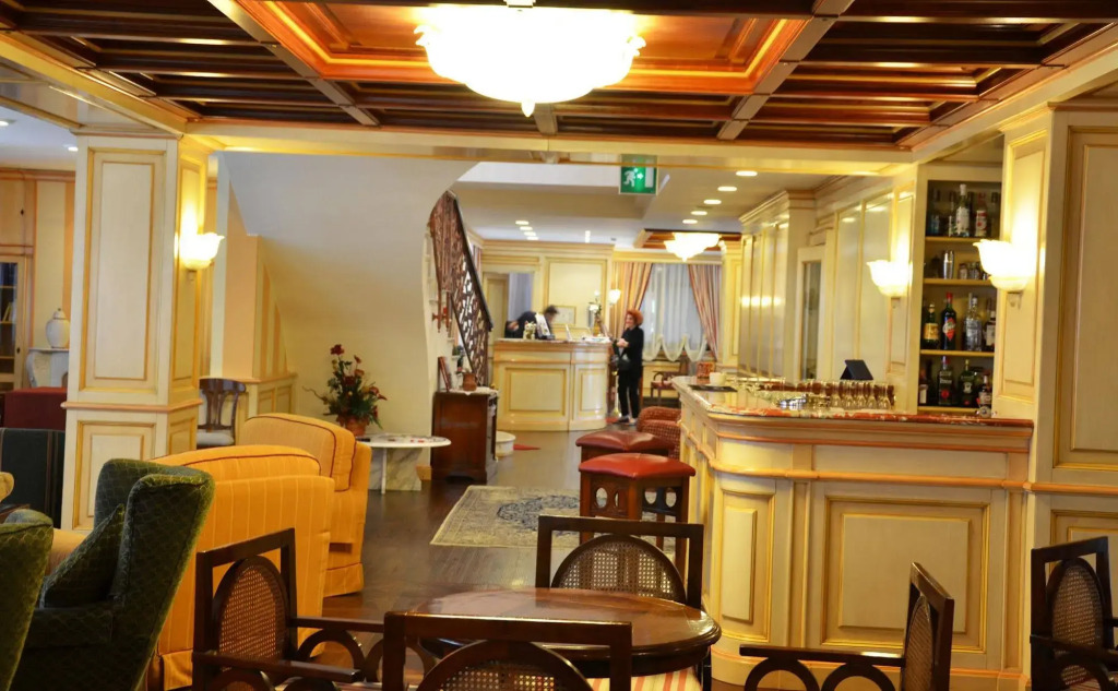 Hotel De La Ville