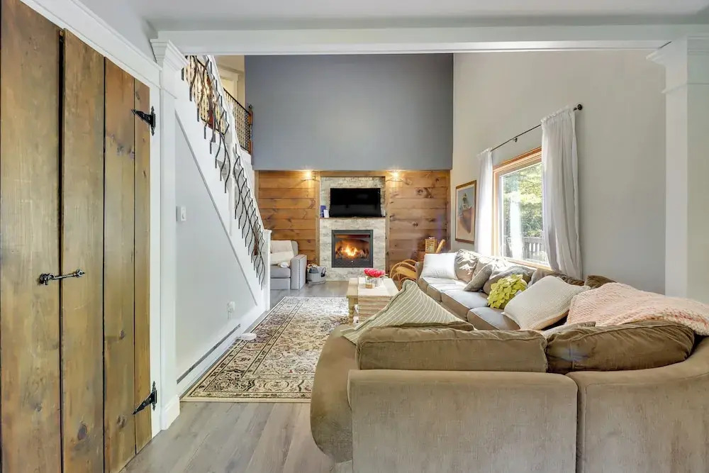 Private Hot Tub & Fire Pit: Pocono Lake House!