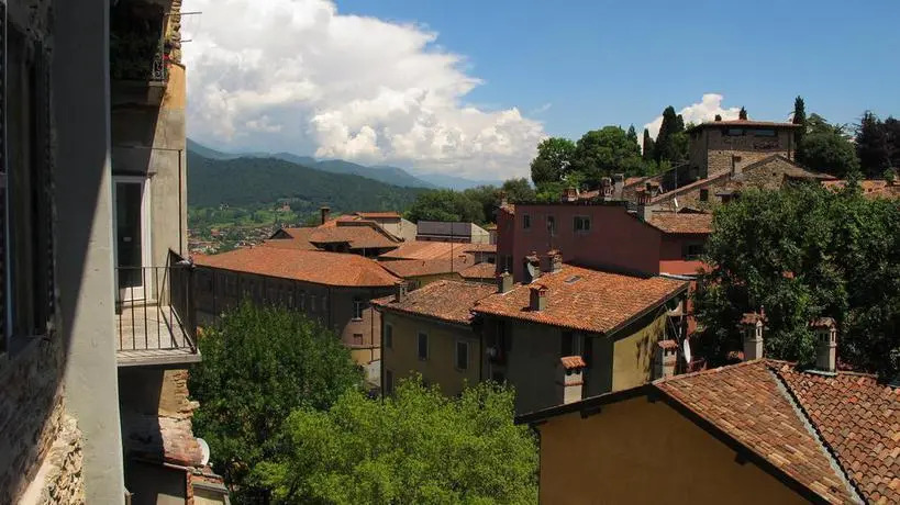 La Torta Di Mele