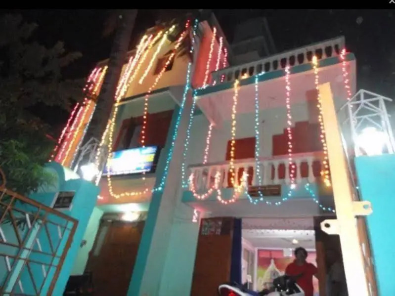 Maa Tarini Guest House