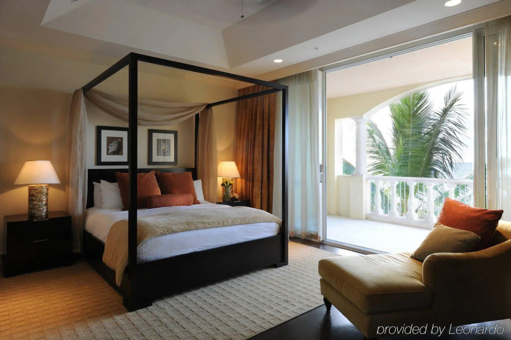 Grace Bay Club
