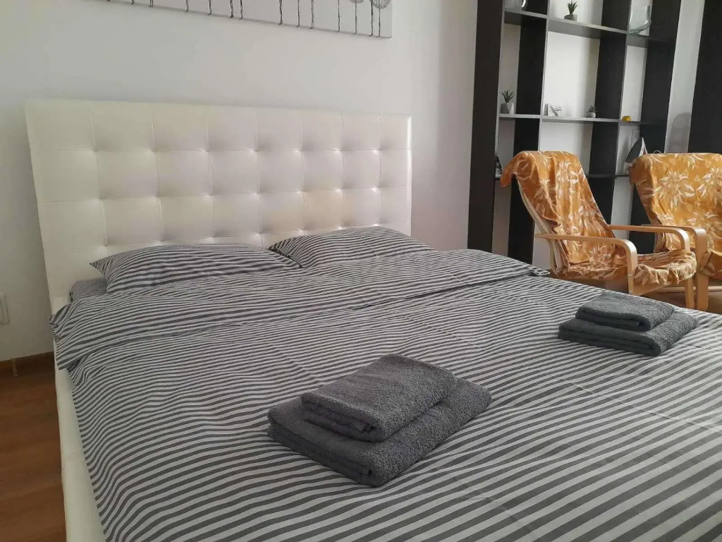Loft апартаменти з балконом в центрі Львова
