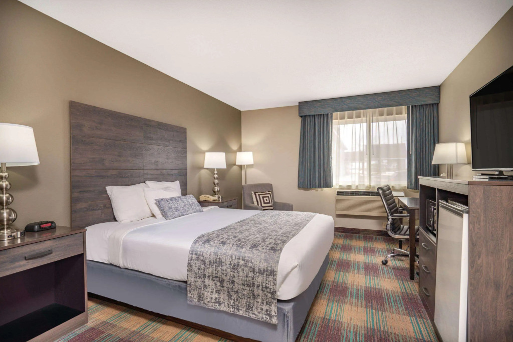 Baymont Inn Baldwin