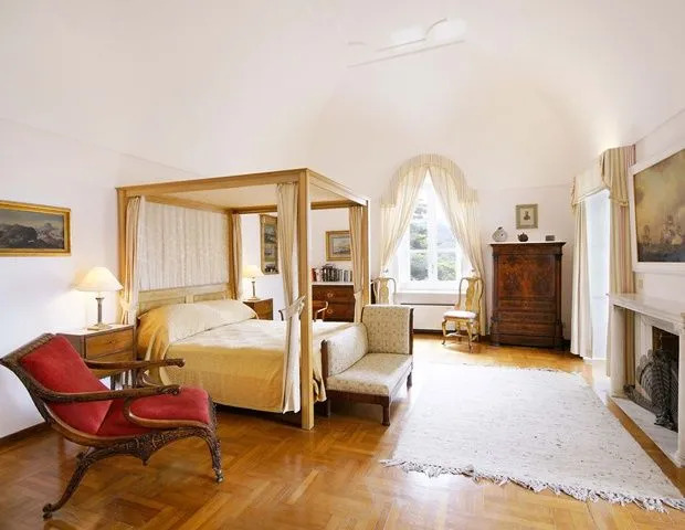 Villa Lennox