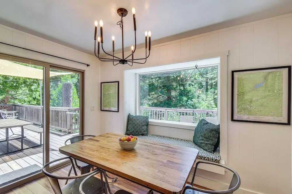 Cozy Retreat w/ Deck ~ 2 Mi to Pinecrest Lake!